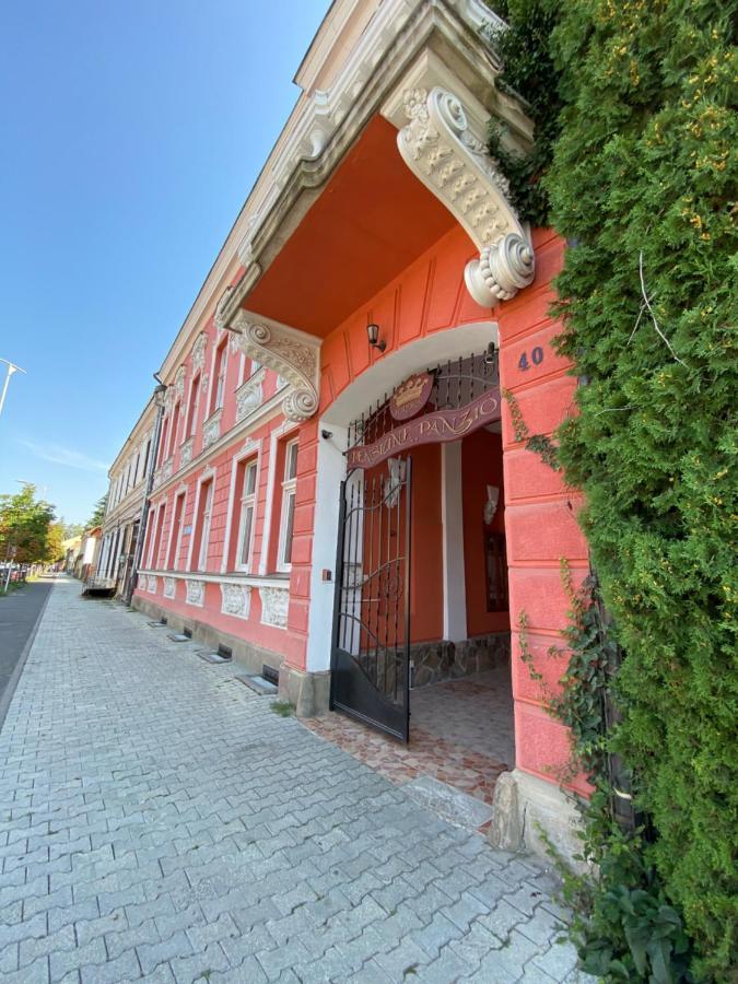 Pensiunea Korona And Restaurant Csíkszereda Kültér fotó