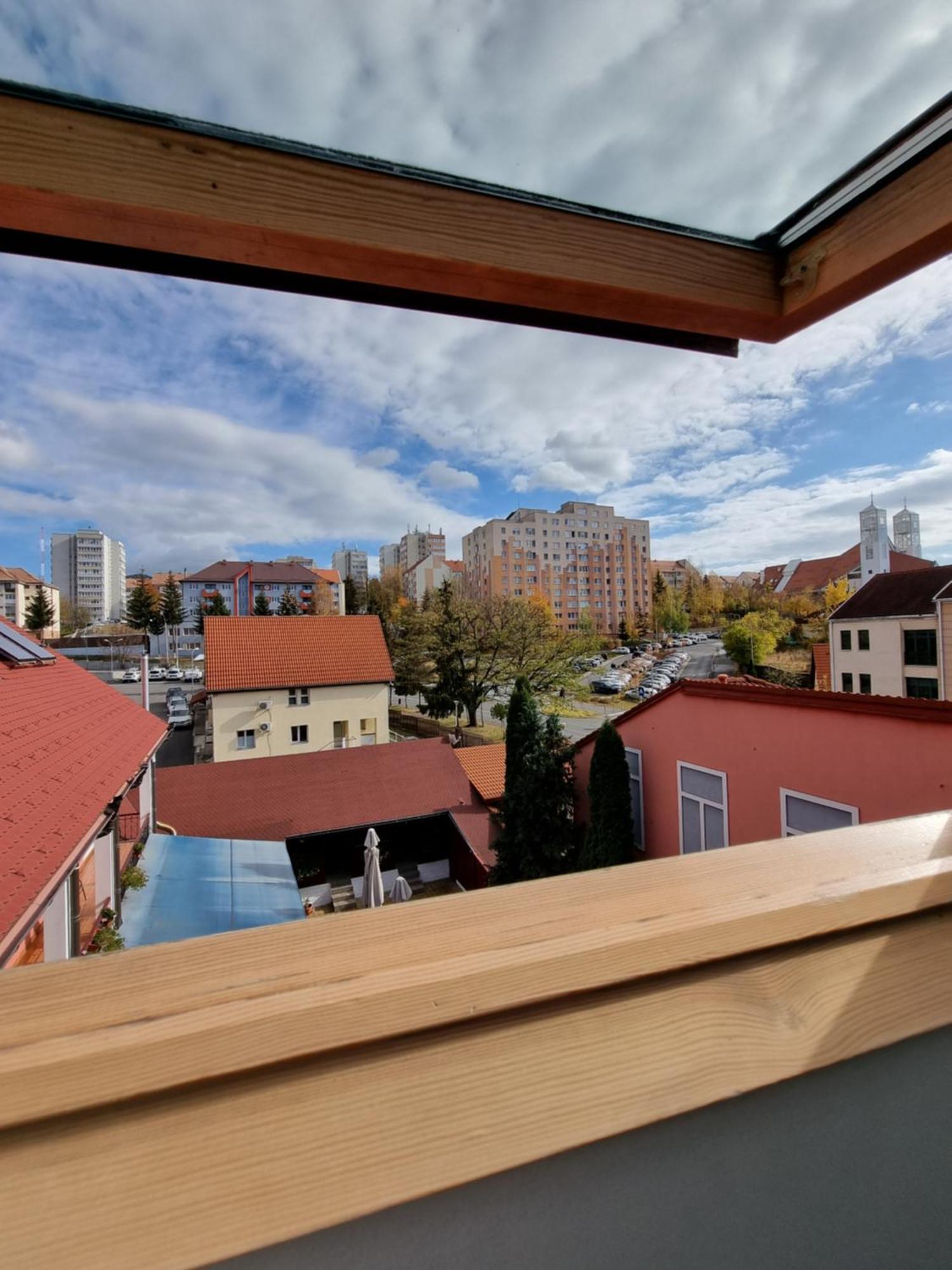 Pensiunea Korona And Restaurant Csíkszereda Kültér fotó