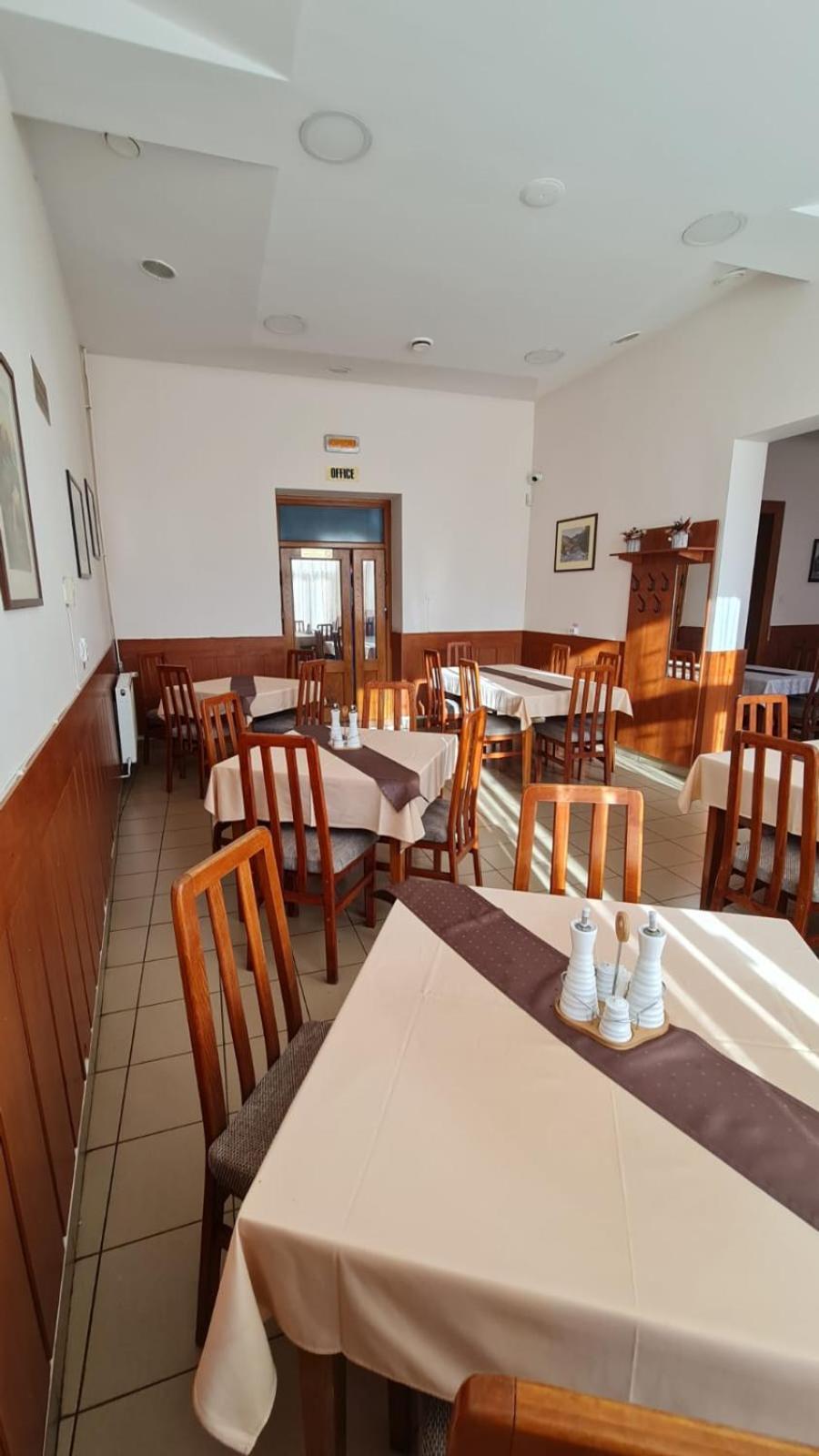 Pensiunea Korona And Restaurant Csíkszereda Kültér fotó